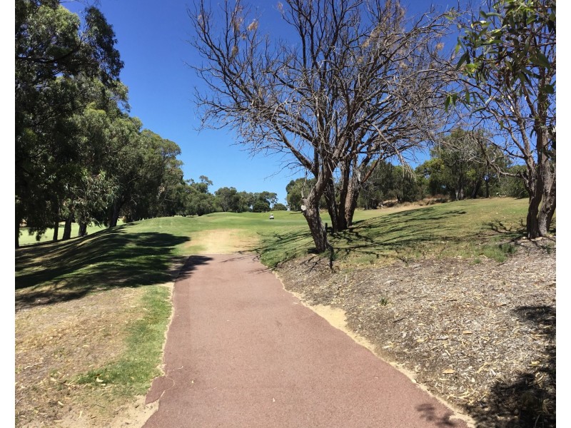 7 Golfers Retreat, Halls Head WA 6210