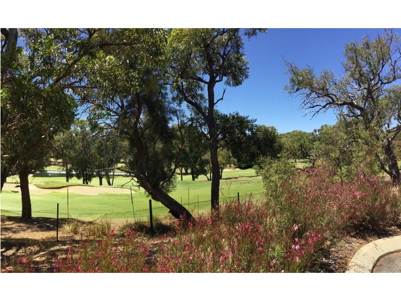 7 Golfers Retreat, Halls Head WA 6210