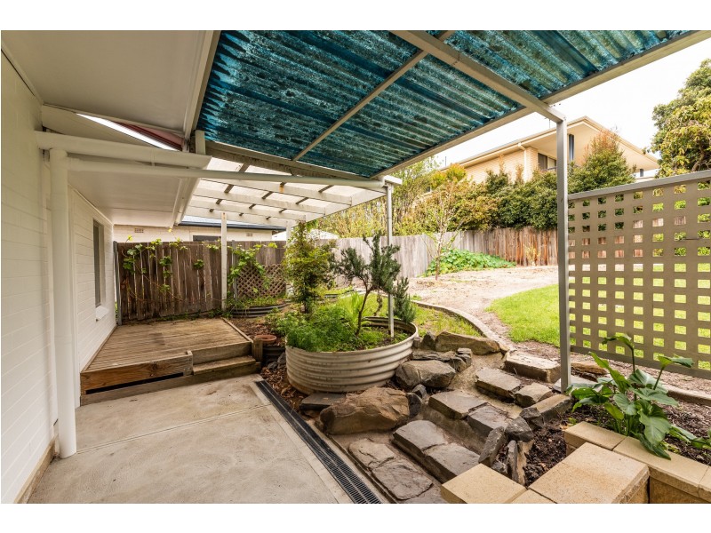 21 Pine Avenue, Victor Harbor SA 5211