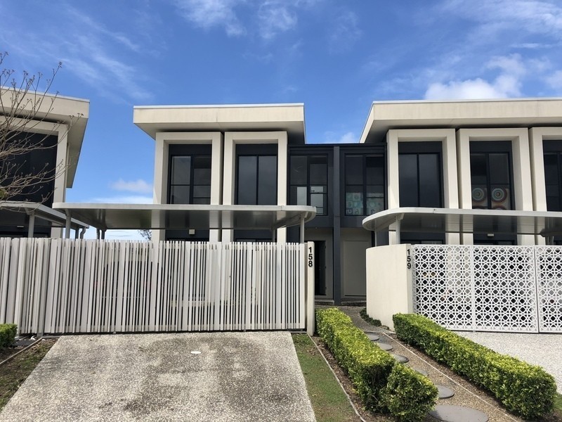 158 North Hill Drive, Robina QLD 4226