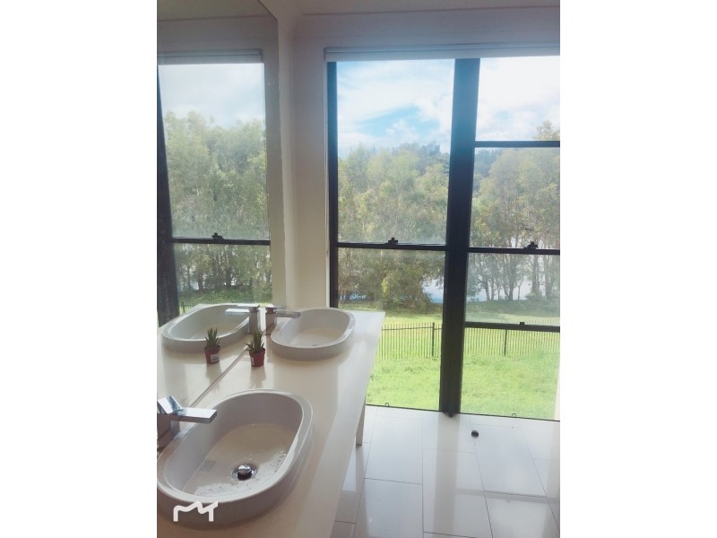 158 North Hill Drive, Robina QLD 4226