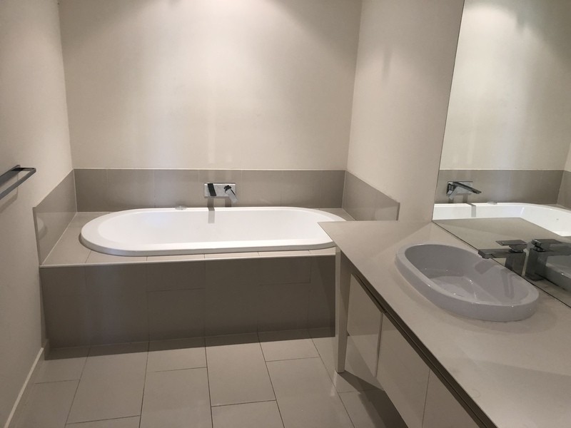 158 North Hill Drive, Robina QLD 4226