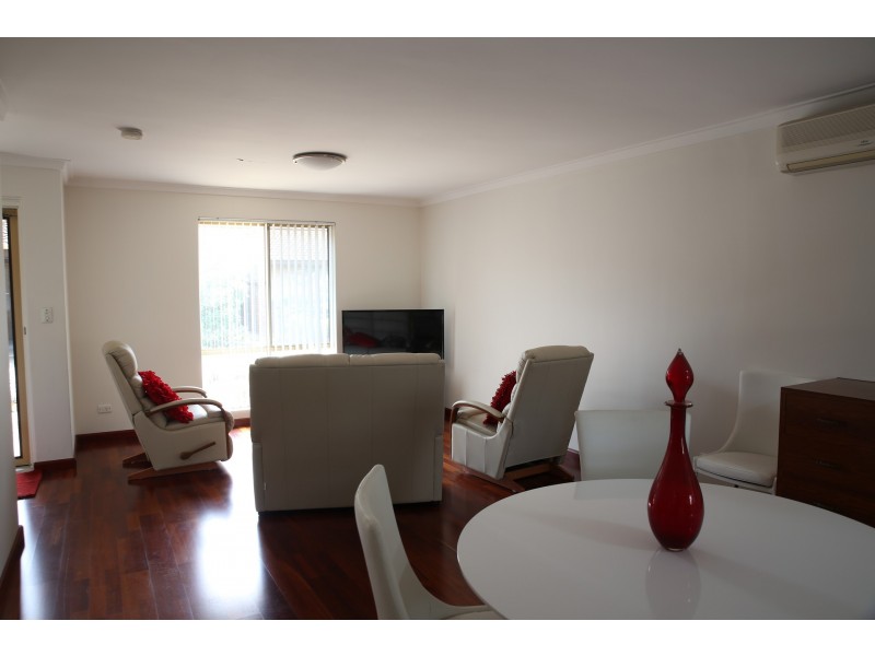 9/3 Waterway Court, Churchlands WA 6018