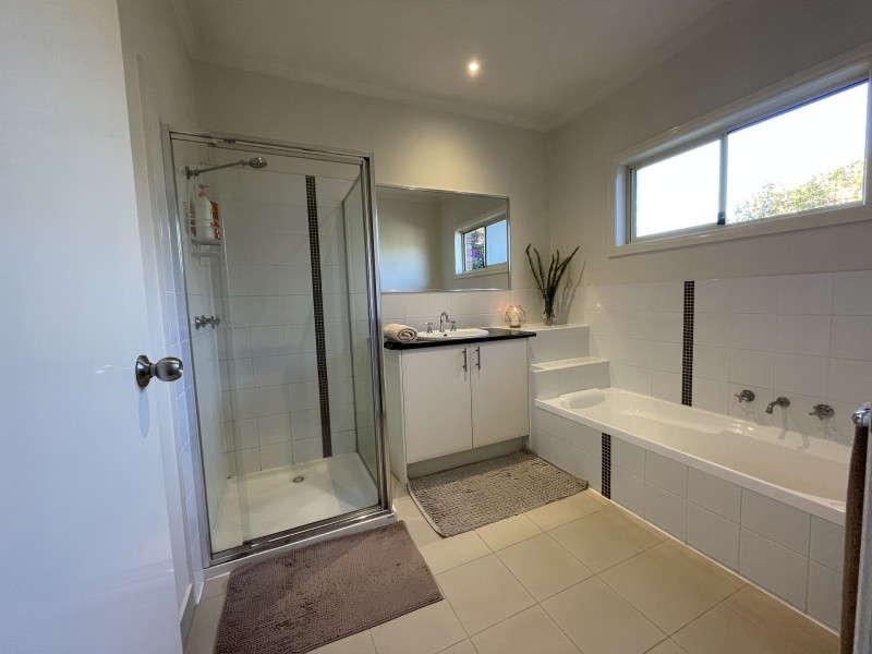 4/166 Cape St, Heidelberg VIC 3084
