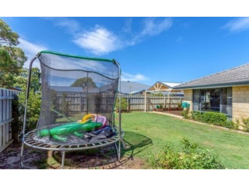 37 Valley Views Drive, Landsdale WA 6065