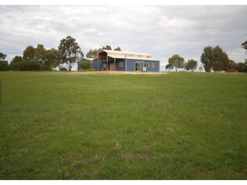 27 Pingelly Heights, Pingelly WA 6308