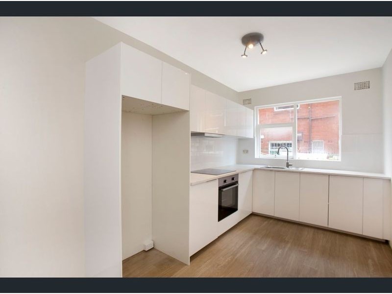 2/11 Evans Ave, Eastlakes NSW 2018