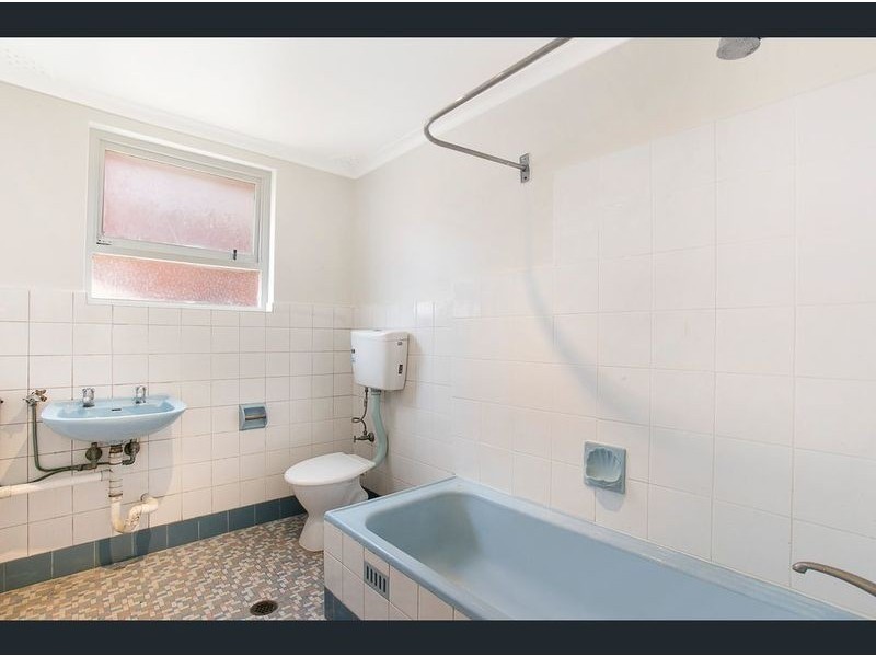 2/11 Evans Ave, Eastlakes NSW 2018