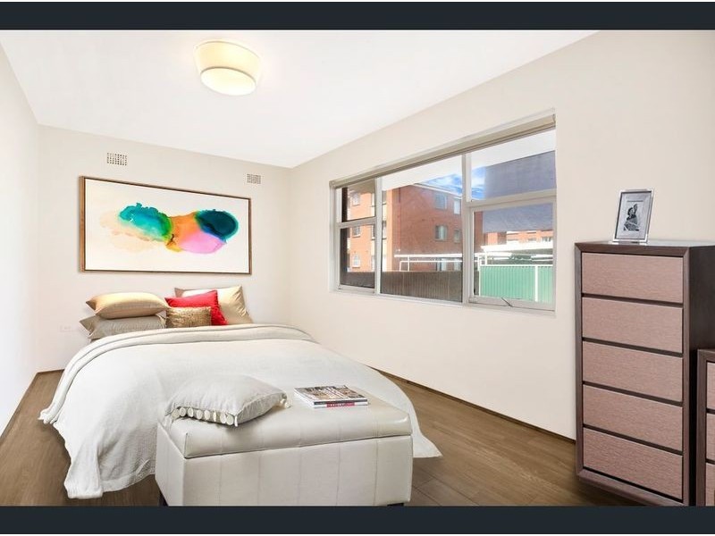 2/11 Evans Ave, Eastlakes NSW 2018