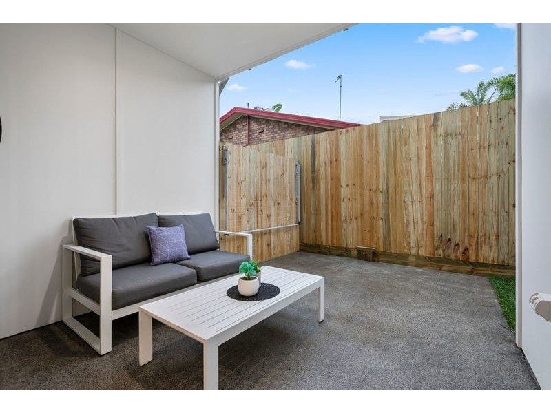 2/13 Dulin Street, Maroochydore QLD 4558