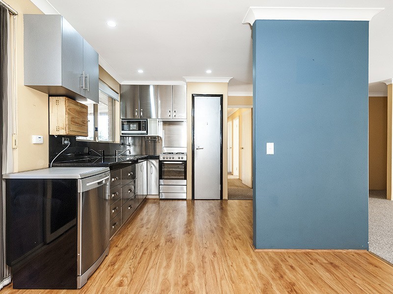 21 Columbia Way, Beechboro WA 6063