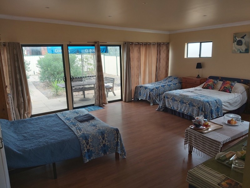 8 Carter Road, Grass Valley WA 6403