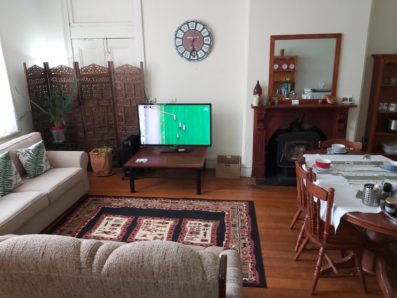 8 Carter Road, Grass Valley WA 6403