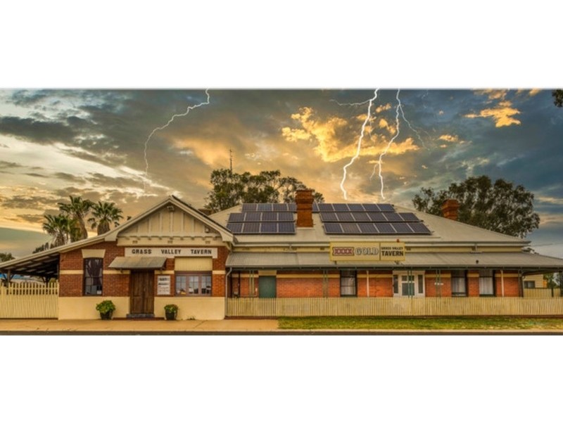 8 Carter Road, Grass Valley WA 6403