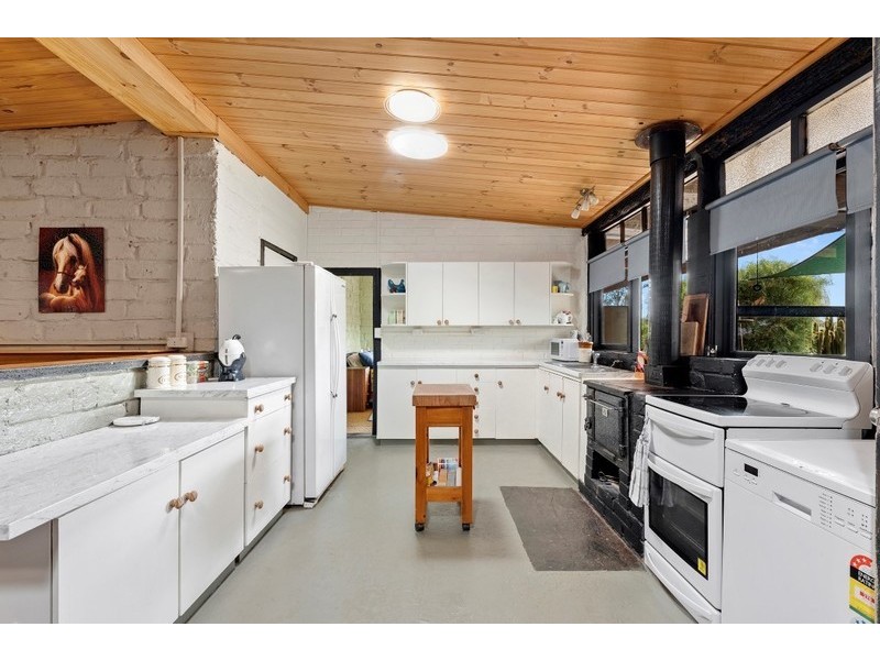 521 Aldridges Road, Neilborough VIC 3570