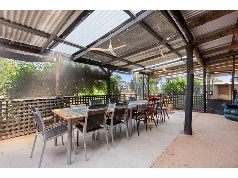 521 Aldridges Road, Neilborough VIC 3570