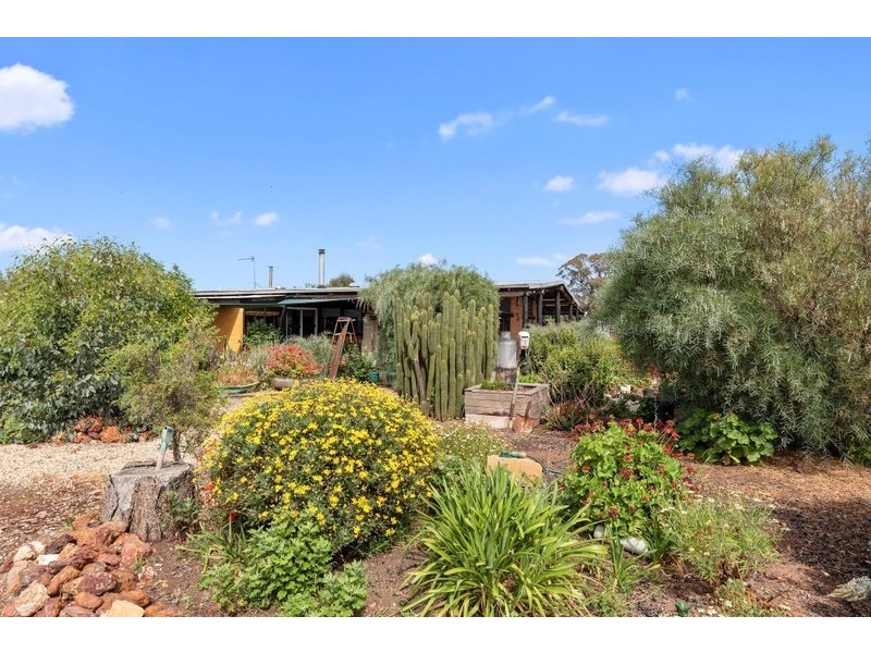 521 Aldridges Road, Neilborough VIC 3570