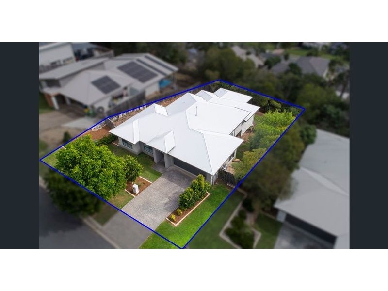 31 Castlereagh Close, Pacific Pines QLD 4211