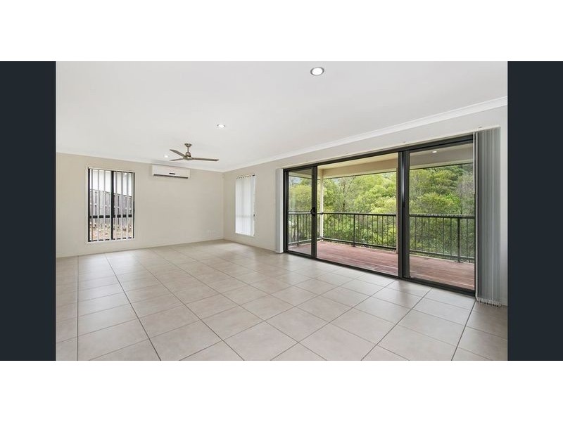 31 Castlereagh Close, Pacific Pines QLD 4211