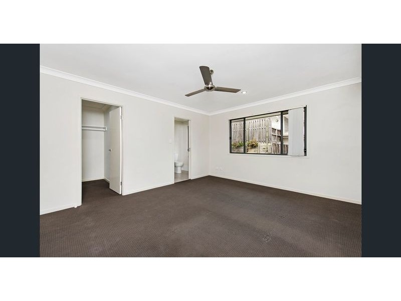 31 Castlereagh Close, Pacific Pines QLD 4211