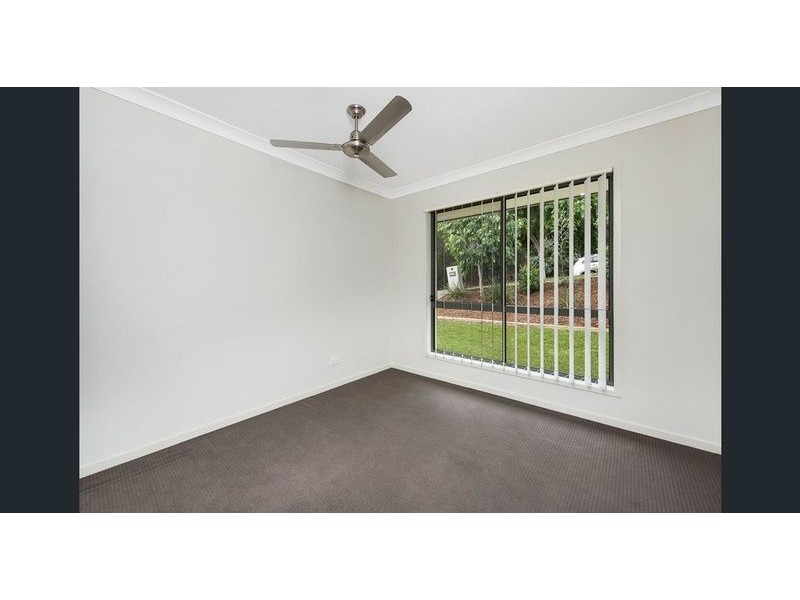 31 Castlereagh Close, Pacific Pines QLD 4211