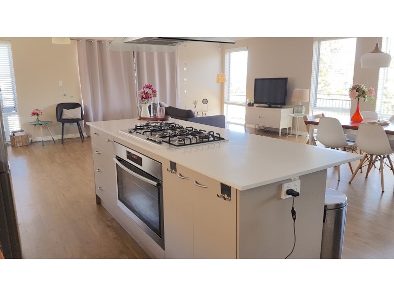 24 Arawatta Loop, Madora Bay WA 6210