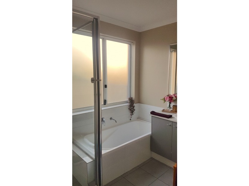 24 Arawatta Loop, Madora Bay WA 6210