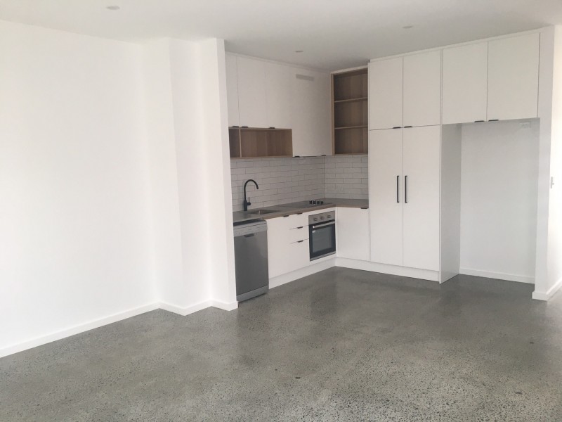 83 Falconer Street, Southport QLD 4215