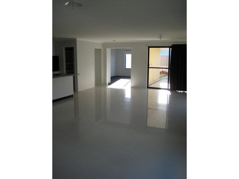 10 Burdekin Vista, Hammond Park WA 6164