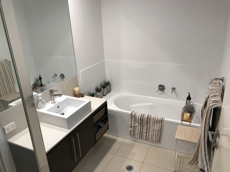 90 Verona Circuit, Burleigh Waters QLD 4220