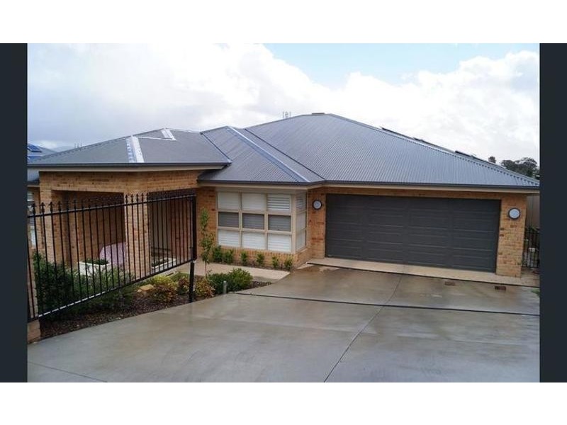 87 Kearneys Drive, Orange NSW 2800