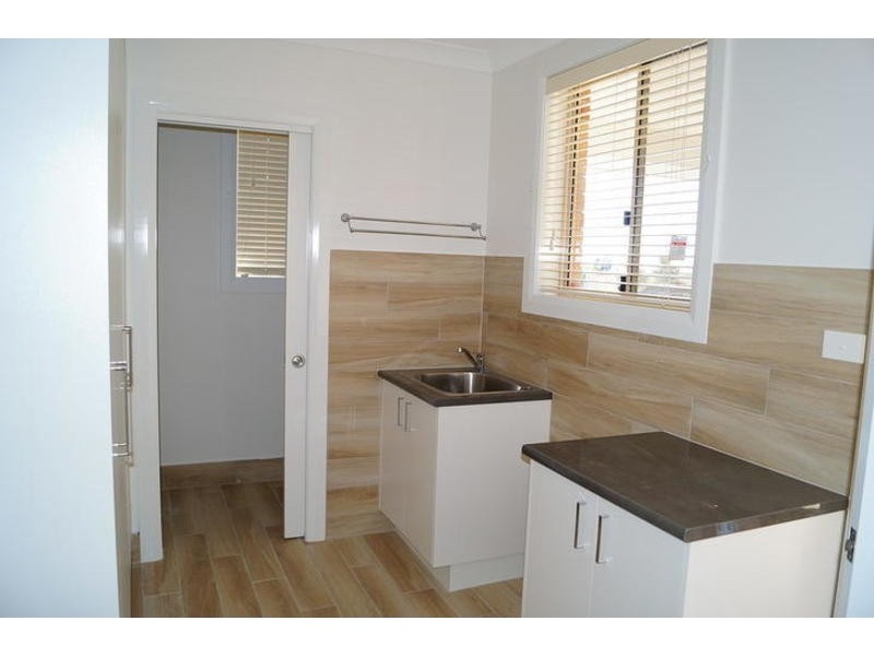 87 Kearneys Drive, Orange NSW 2800