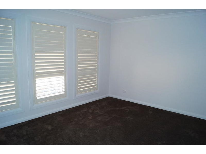 87 Kearneys Drive, Orange NSW 2800