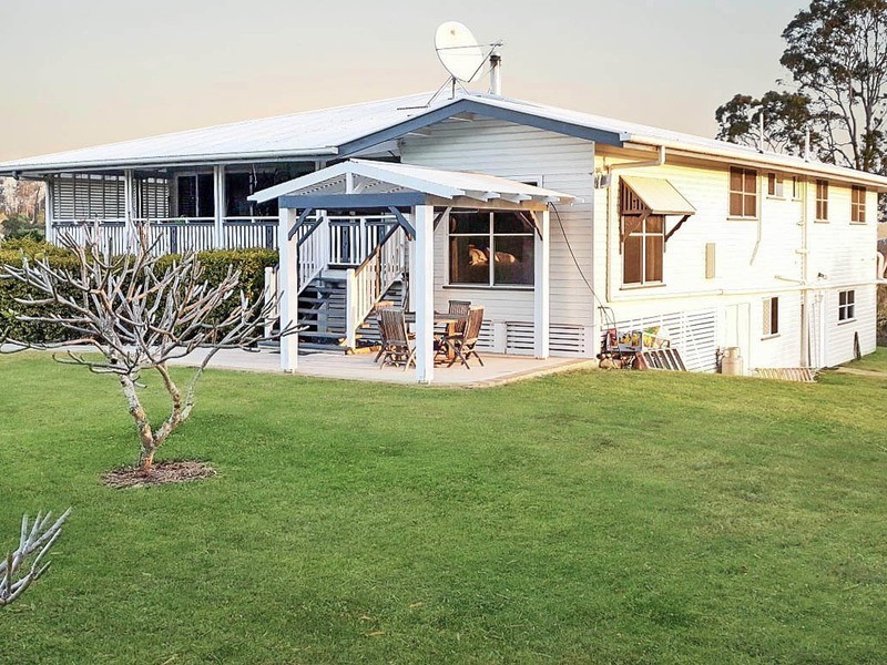 121 Hood Road, Veteran QLD 4570