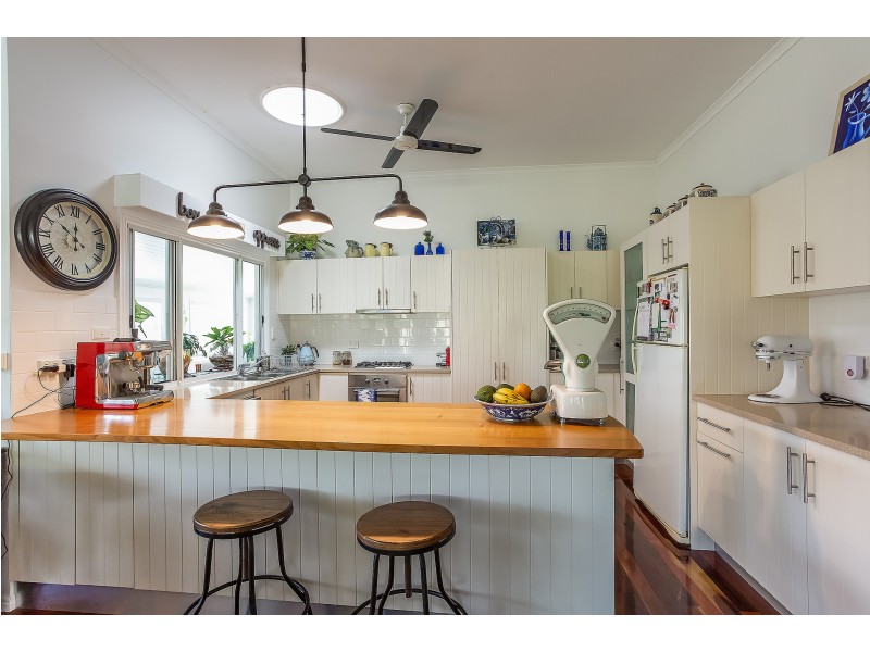 121 Hood Road, Veteran QLD 4570