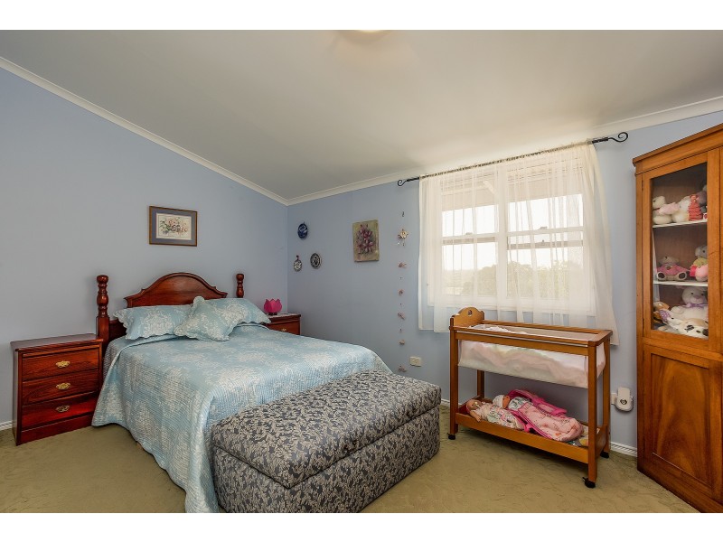 121 Hood Road, Veteran QLD 4570