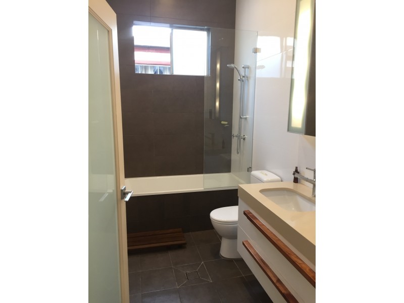 1/70 Petersham Rd, Marrickville NSW 2204