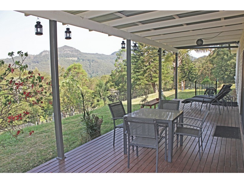 136 Araluen Road, Tallebudgera Valley QLD 4228