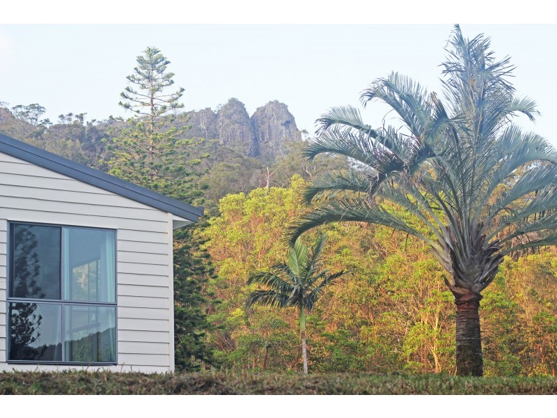 136 Araluen Road, Tallebudgera Valley QLD 4228