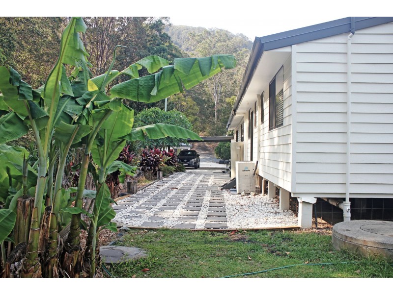 136 Araluen Road, Tallebudgera Valley QLD 4228