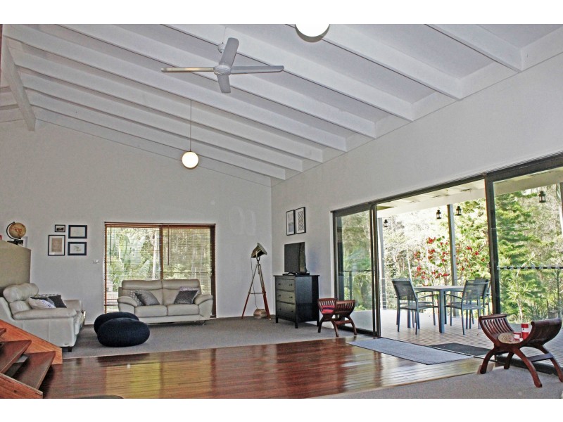 136 Araluen Road, Tallebudgera Valley QLD 4228
