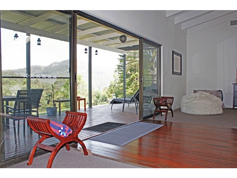 136 Araluen Road, Tallebudgera Valley QLD 4228