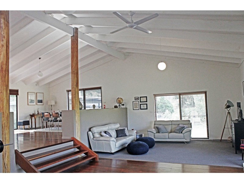136 Araluen Road, Tallebudgera Valley QLD 4228