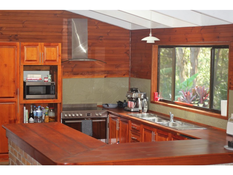 136 Araluen Road, Tallebudgera Valley QLD 4228