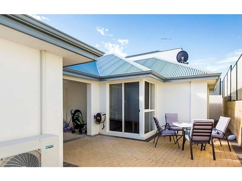 8 Redfern Bend, Clarkson WA 6030