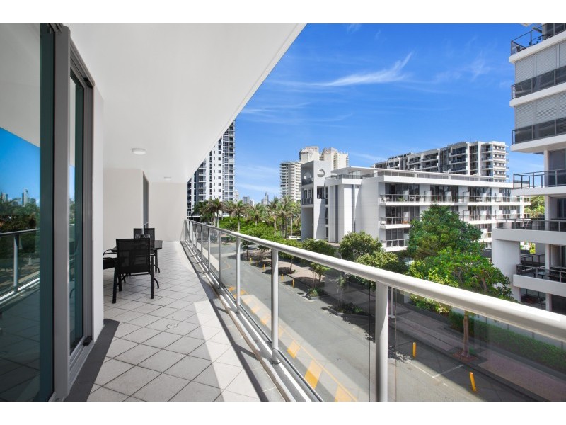 602/1 Como Crescent, Southport QLD 4215