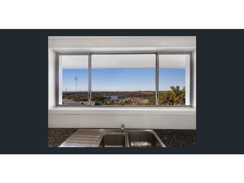 6 Blue Haze Cres, Banora Point NSW 2486