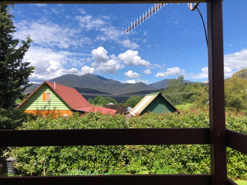 6 Morses Crt, Tawonga South VIC 3698