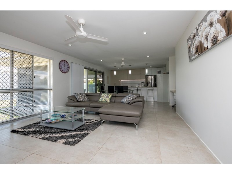 15 Trinity Close, Bargara QLD 4670