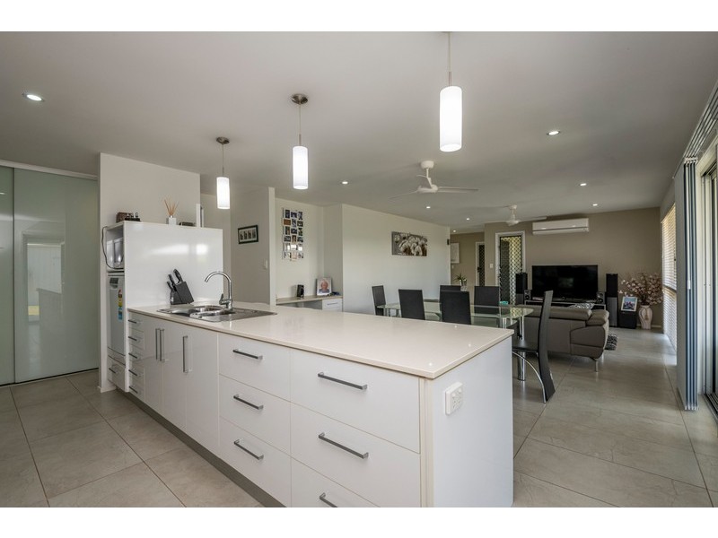 15 Trinity Close, Bargara QLD 4670
